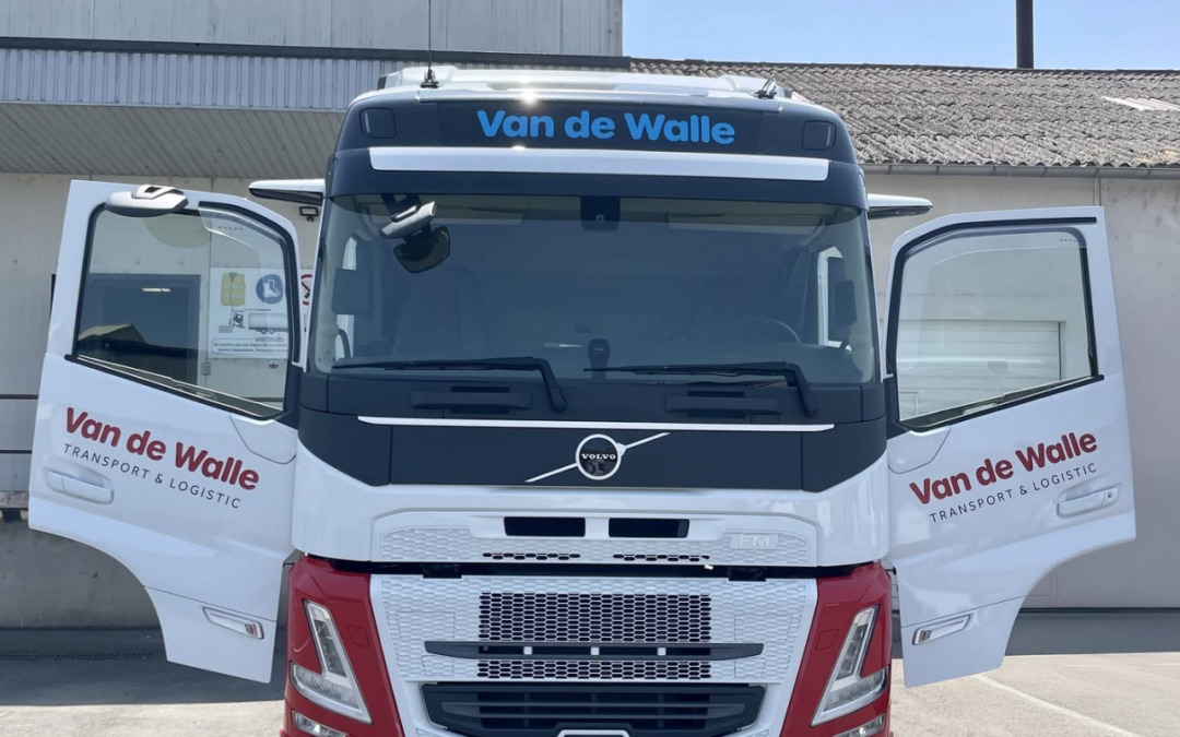 Vers un transport plus responsable : Van de Walle accueille un nouveau tracteur 100 % électrique